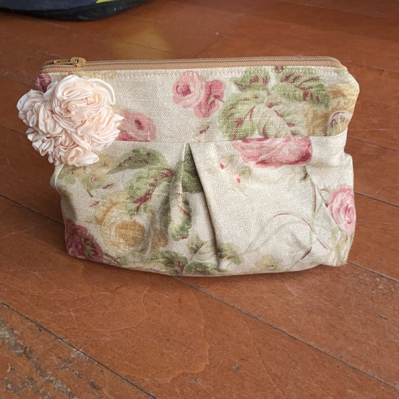 Handmade Cluth - Picture 4 of 6